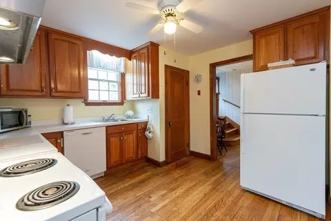 25 Porter St, Danvers, MA 01923 photo 18