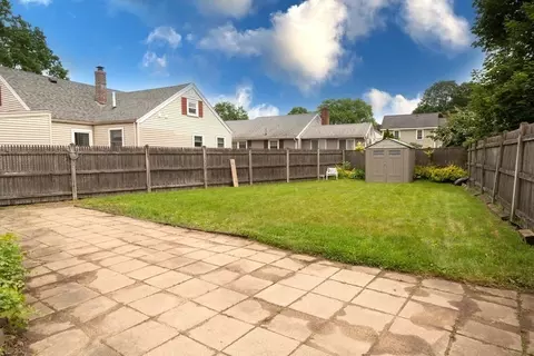 25 Porter St, Danvers, MA 01923 photo 4