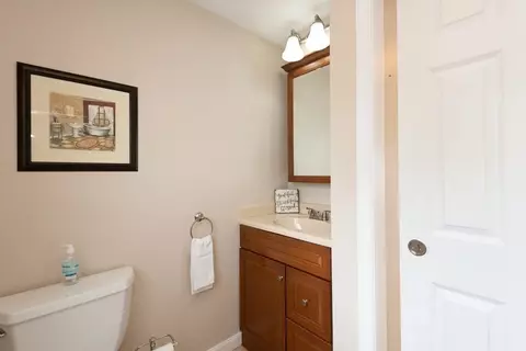 25 Porter St, Danvers, MA 01923 photo 29