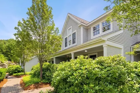 3 Highcroft Way #3, Hopkinton, MA 01748