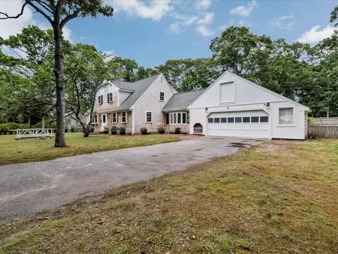 114 Childs St, Barnstable, MA 02632
