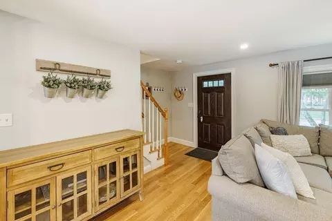43 Glenmere Cir, Reading, MA 01867 photo 6