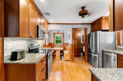 16 Parkview Rd, Reading, MA 01867 photo 13