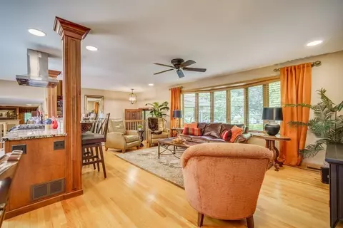 14 Primrose Path, Hatfield, MA 01038 photo 3