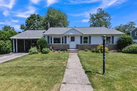 7 Elizabeth St, Grafton, MA 01536