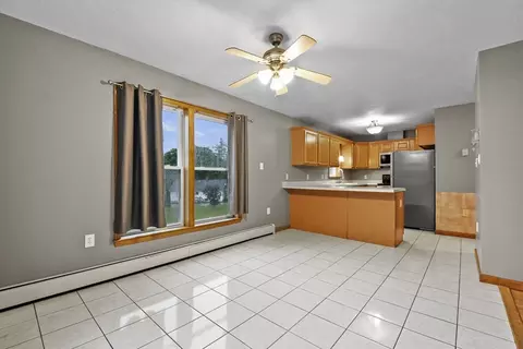 6 Benoit St, Worcester, MA 01604 photo 8