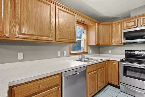 6 Benoit St, Worcester, MA 01604 photo 12
