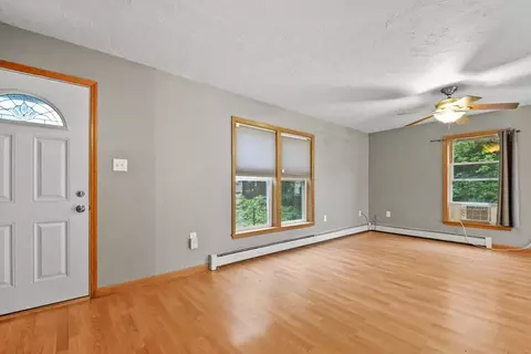 6 Benoit St, Worcester, MA 01604 photo 2