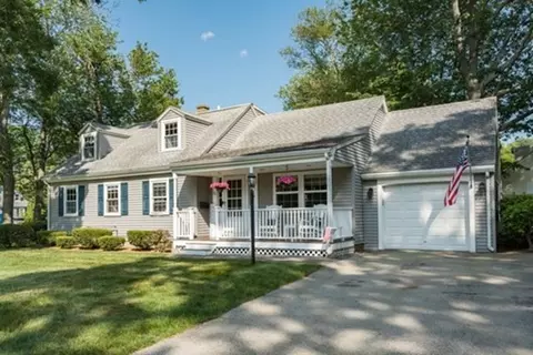 22 Bald Eagle Rd, Weymouth, MA 02190