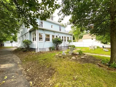 40 Marshall St, Springfield, MA 01109 photo 3