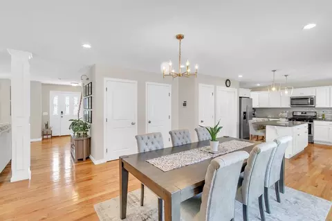 313 Gilbert Ave, Springfield, MA 01109 photo 17