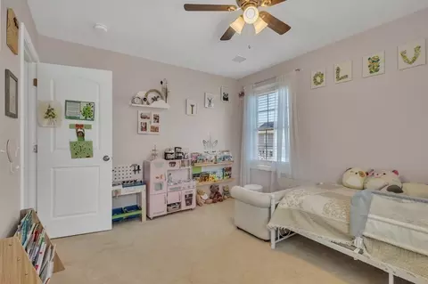 313 Gilbert Ave, Springfield, MA 01109 photo 29