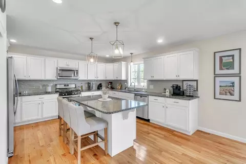 313 Gilbert Ave, Springfield, MA 01109 photo 8