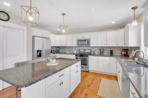 313 Gilbert Ave, Springfield, MA 01109 photo 11