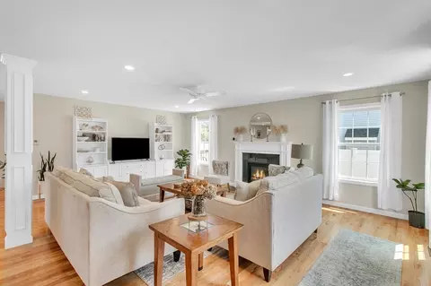 313 Gilbert Ave, Springfield, MA 01109 photo 6