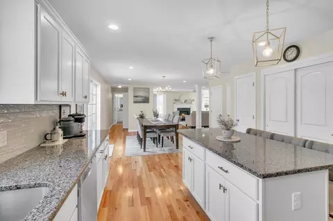 313 Gilbert Ave, Springfield, MA 01109 photo 10