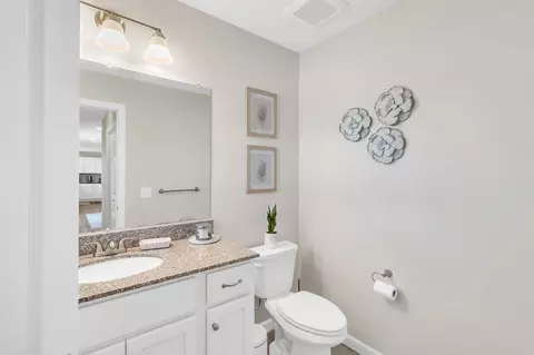 313 Gilbert Ave, Springfield, MA 01109 photo 18