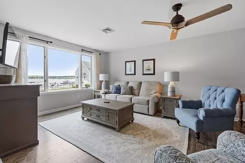 700 Shore Dr #809, Fall River, MA 02721 photo 5