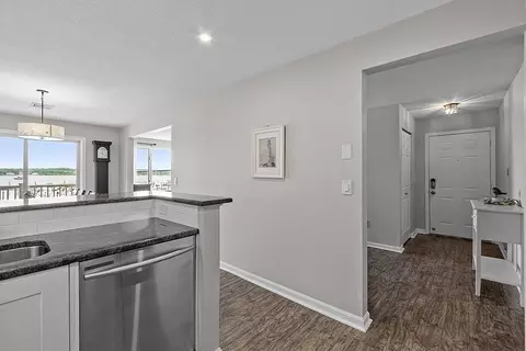 700 Shore Dr #809, Fall River, MA 02721 photo 16