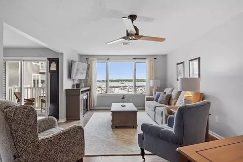 700 Shore Dr #809, Fall River, MA 02721 photo 9