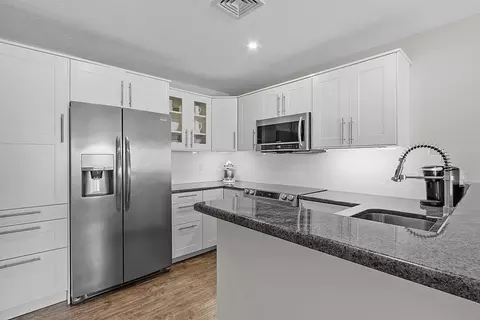 700 Shore Dr #809, Fall River, MA 02721 photo 13