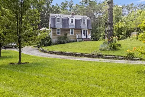 9 Circuit Ave, Carver, MA 02330
