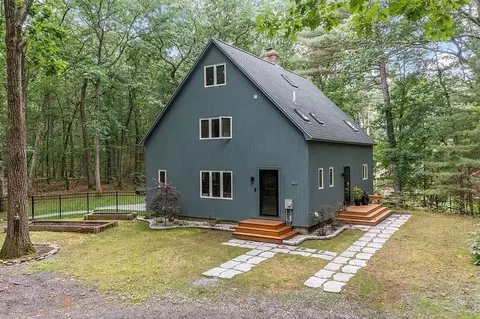 360 Page St, Lunenburg, MA 01462