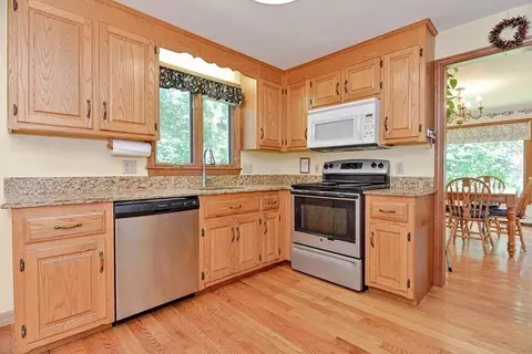7 Matthew Dr, Franklin, MA 02038 photo 7