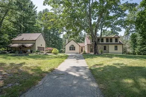 21 Slater St, Attleboro, MA 02703