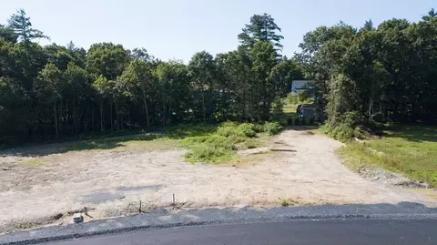2 Wildwood Path, Raynham, MA 02767