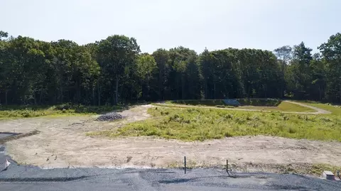 4 Wildwood Path, Raynham, MA 02767