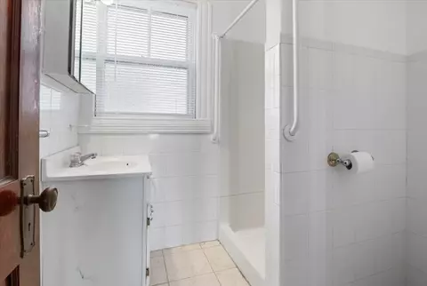186 Buffinton St, Fall River, MA 02721 photo 6