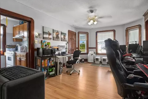 186 Buffinton St, Fall River, MA 02721 photo 9