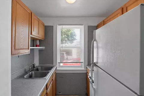186 Buffinton St, Fall River, MA 02721 photo 7