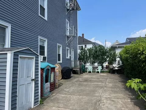 210 George St, Fall River, MA 02720 photo 2