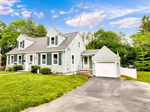 424 South St, Reading, MA 01867