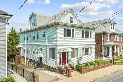 73-75 Ten Hills Rd, Somerville, MA 02145