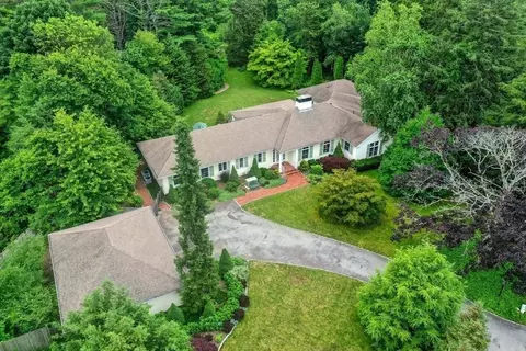 74 Peterson Rd, Duxbury, MA 02332