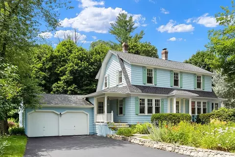 38 Lincoln St, Andover, MA 01810