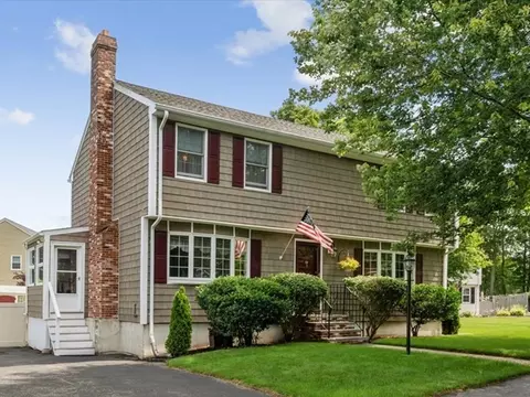 113 Maplewood Rd, Lynn, MA 01904