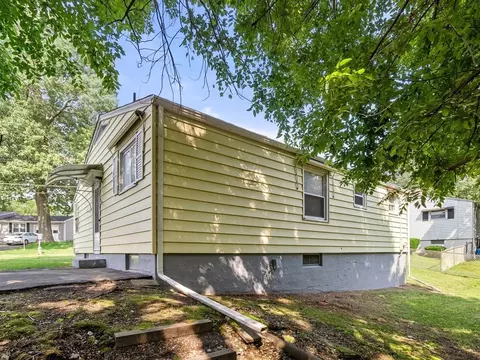 40 Dennis St, Springfield, MA 01118 photo 15