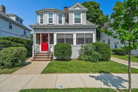 68 Tyler St, Quincy, MA 02170