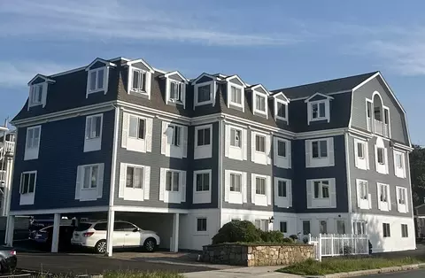 132 Bay St #5, Hull, MA 02045