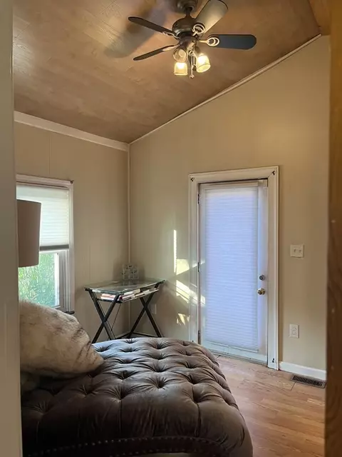 239 Plumtree Rd, Springfield, MA 01118 photo 14