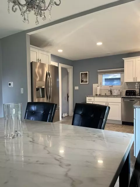 239 Plumtree Rd, Springfield, MA 01118 photo 7