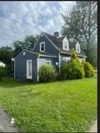 239 Plumtree Rd, Springfield, MA 01118 photo 2