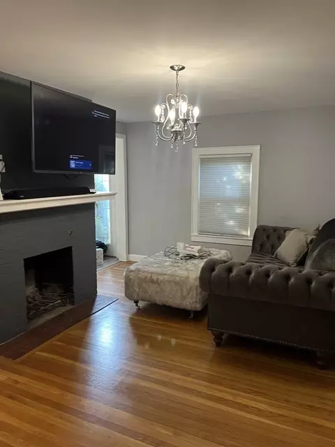 239 Plumtree Rd, Springfield, MA 01118 photo 9