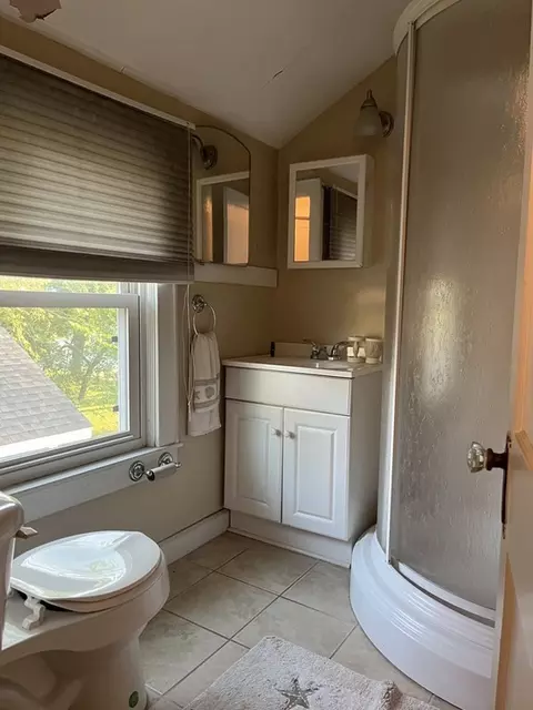 239 Plumtree Rd, Springfield, MA 01118 photo 11