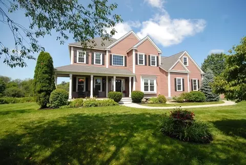 12 Mannion Pl, Littleton, MA 01460