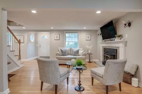 11 Springvale Rd, Reading, MA 01867 photo 8
